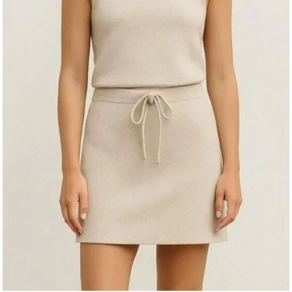 James Street Co. Mari Mini Skirt in a cream/oatmeal knit Size X Small